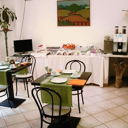 Residence Bizzoni Terni Bagian luar foto