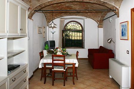 Residence Bizzoni Terni Bagian luar foto