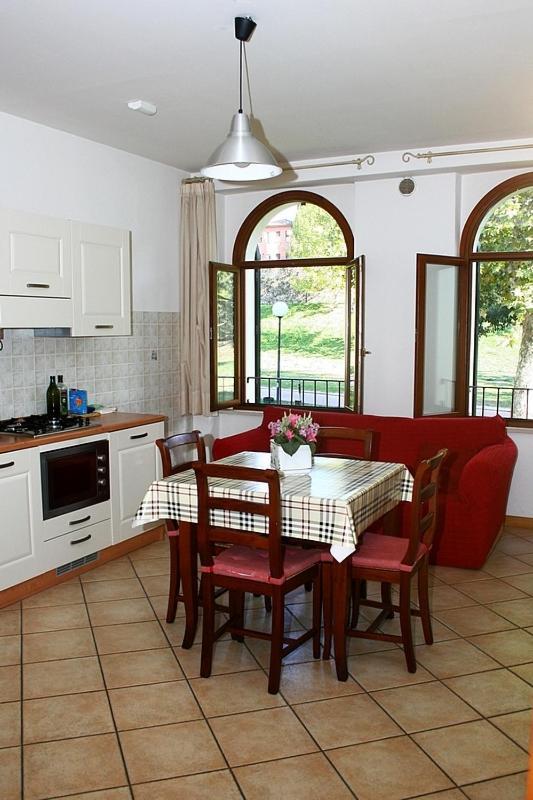 Residence Bizzoni Terni Bagian luar foto