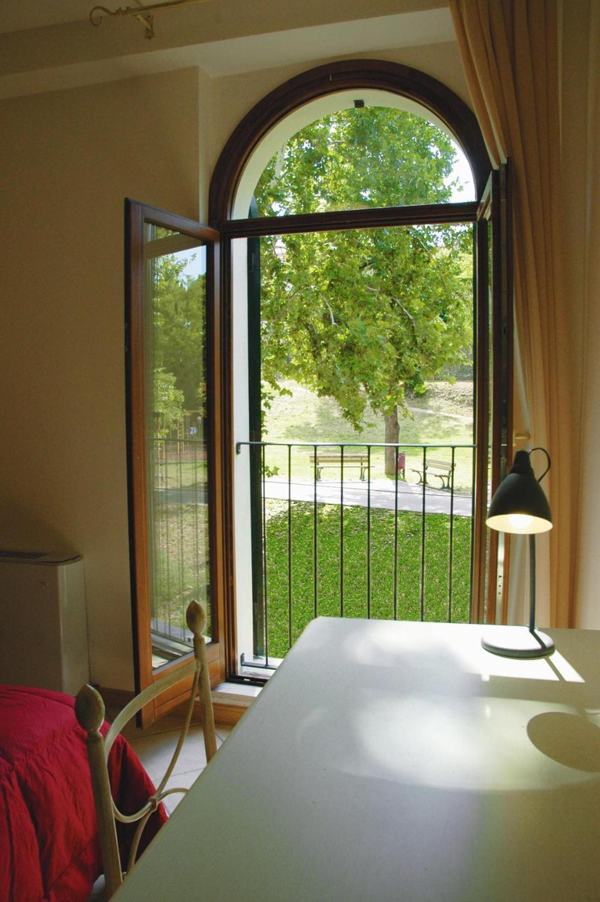 Residence Bizzoni Terni Bagian luar foto