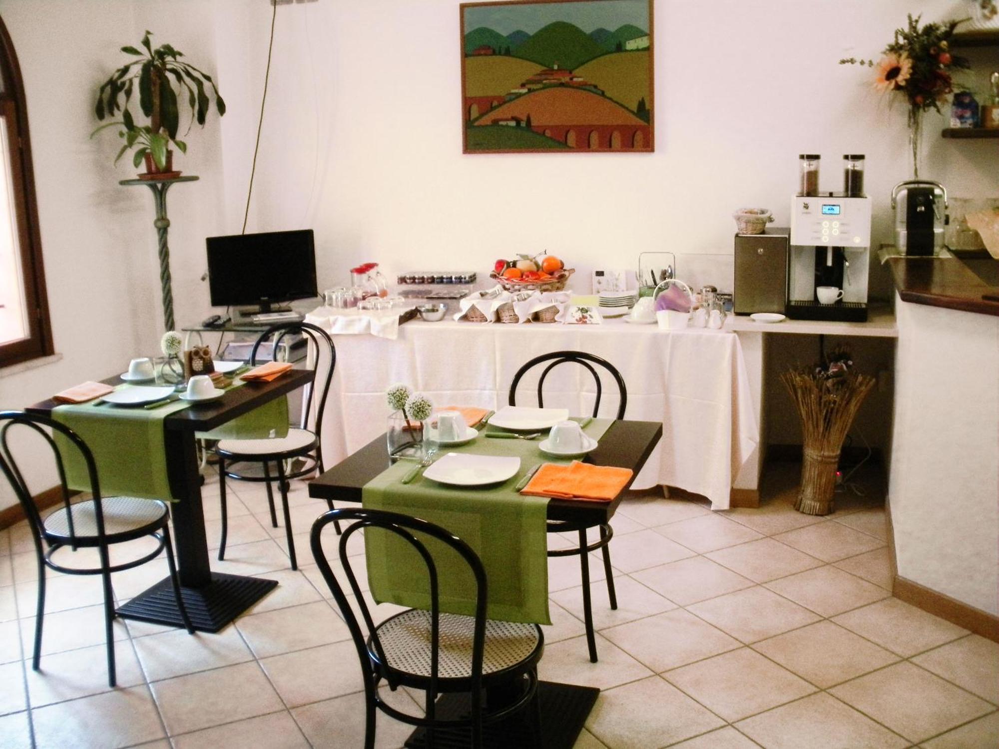 Residence Bizzoni Terni Bagian luar foto